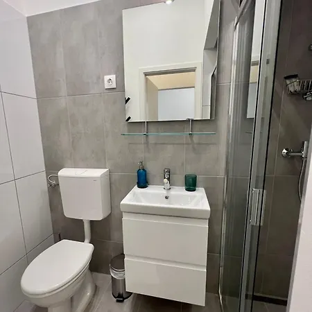 Minimalistic & In Heart Street Apartment Budapest